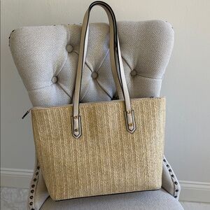 Isabelle Large Straw Zippered Tote with Interior Pockets